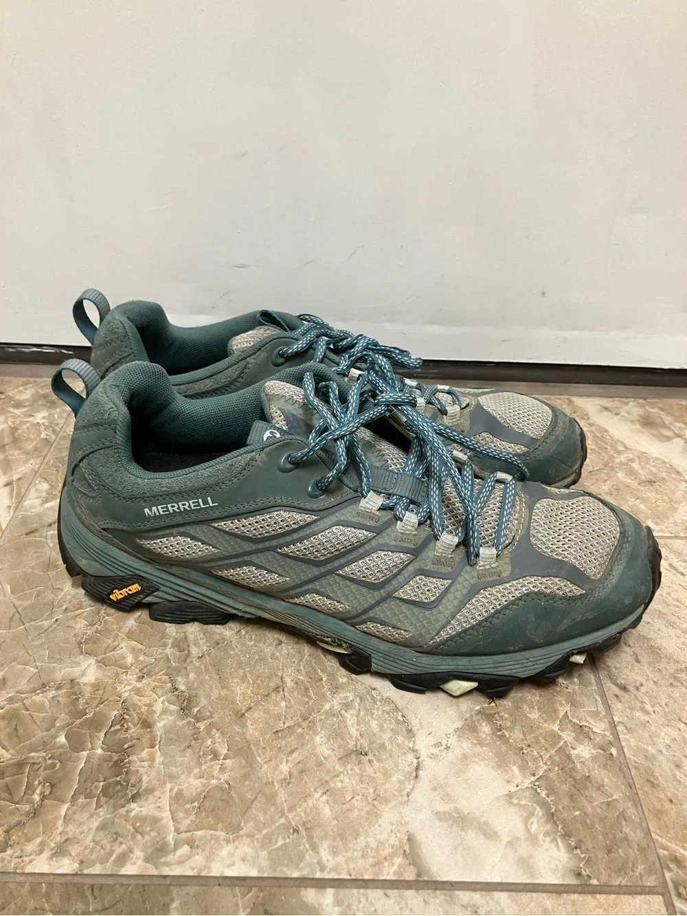 Merrell Moab FST Hiking Shoes in Sea Pine Women’s Size 11